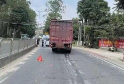 网友爆料货车视频大全集,货车视频大全集，惊险瞬间尽收眼底