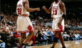 皮蓬爆料抢断视频