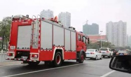 郑州消防车爆料视频曝光,揭秘火灾现场惊人一幕