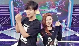 穿越娱乐圈综艺节目组吃瓜系统,揭秘综艺幕后那些事