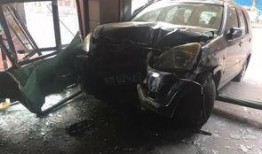 网友爆料爆胎视频大全图片,揭秘轮胎安全危机